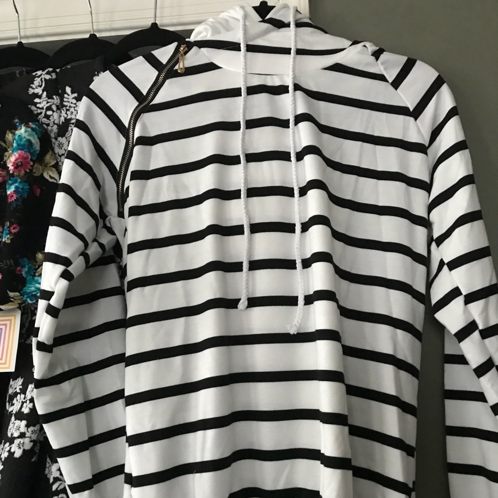 NWOT Size Large Striped Double Hoodie